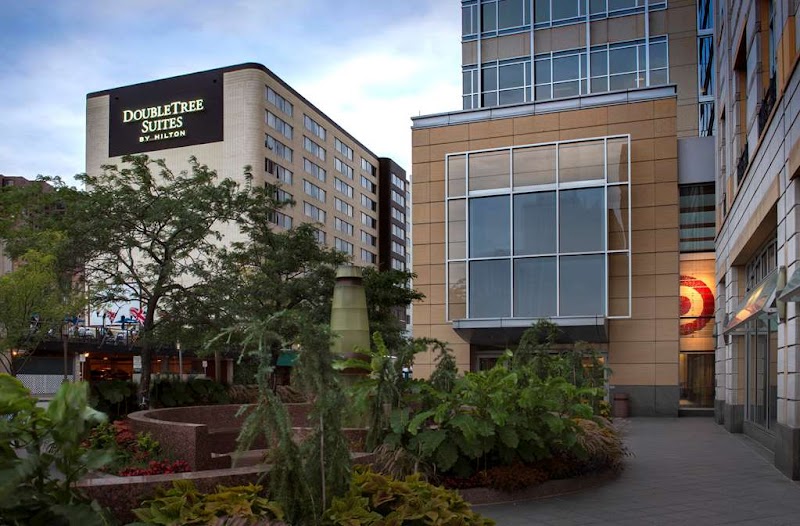 DoubleTree Suites by Hilton Minneapolis Downtown in Minneapolis, Minnesota, United States