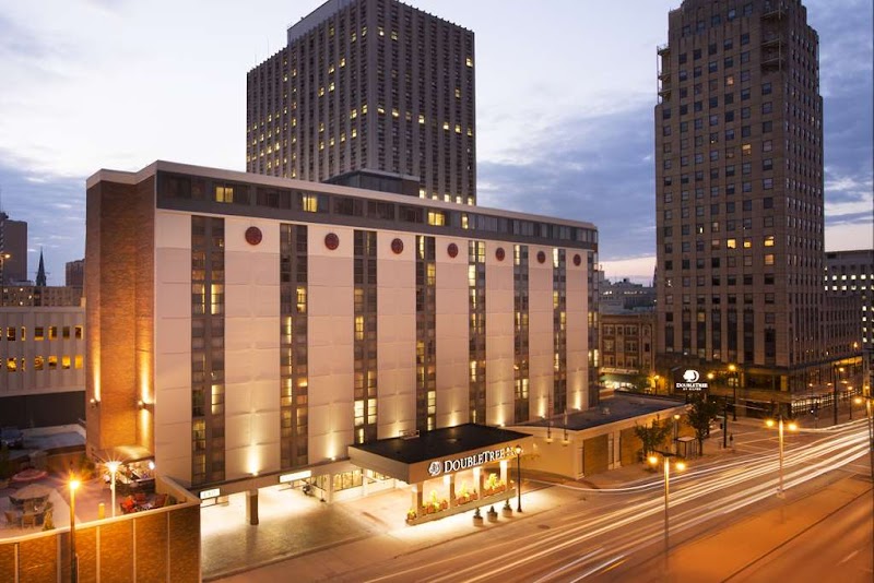 DoubleTree by Hilton Hotel Milwaukee Downtown in Milwaukee, Wisconsin, United States
