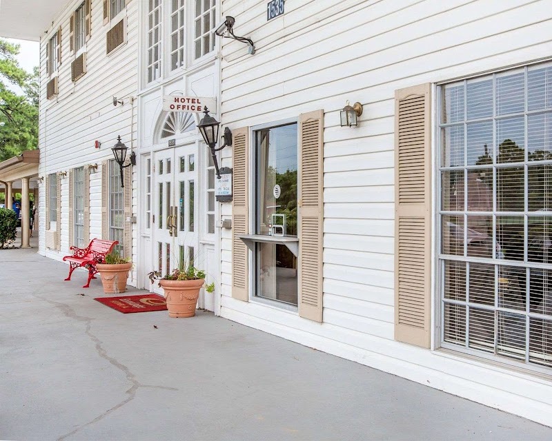 Econo Lodge in Hoover, Alabama, United States