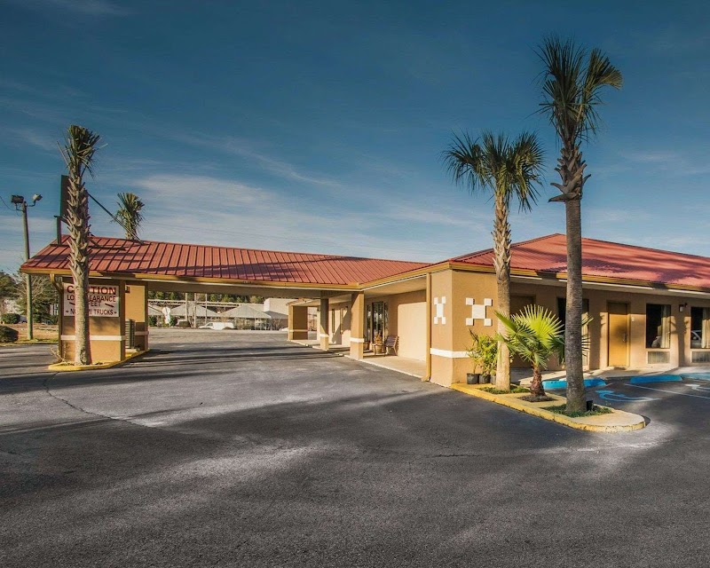 Econo Lodge DeFuniak Springs in DeFuniak Springs, Florida, United States