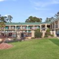 Econo Lodge Inn & Suites
