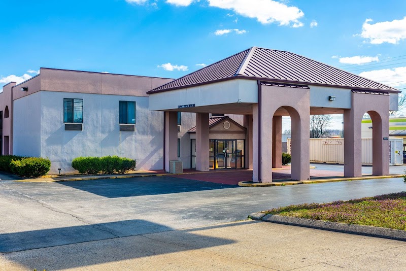 Econo Lodge Inn & Suites in Clarksville, Tennessee, United States