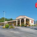Econo Lodge Inn & Suites