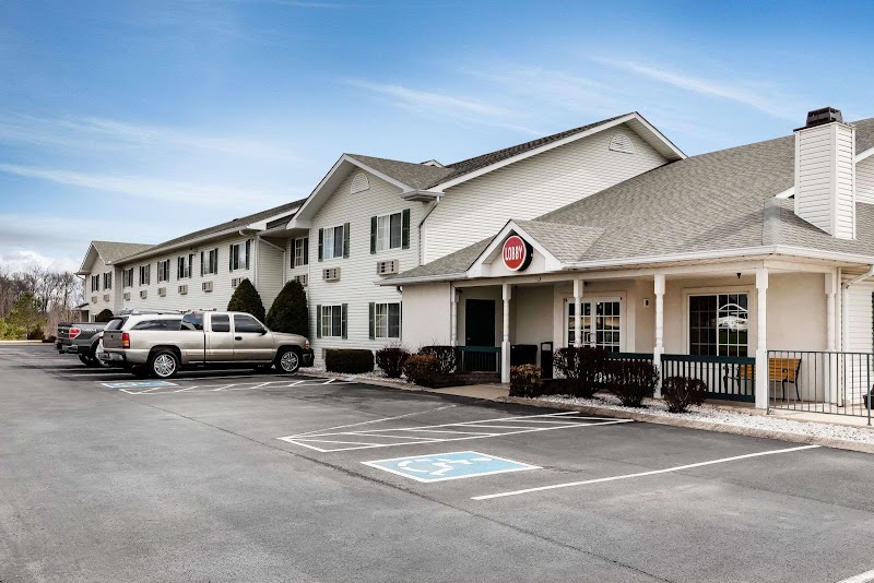 Econo Lodge Inn & Suites in Dickson, Tennessee, United States