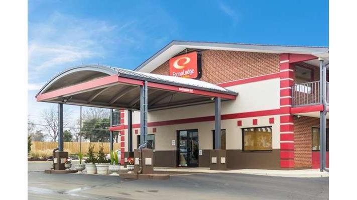 Econo Lodge Inn & Suites I-35 at Shawnee Mission in Overland Park, Kansas, United States