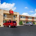 Econo Lodge Inn & Suites Newton