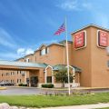 Econo Lodge Inn & Suites Peoria