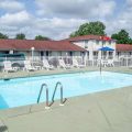 Econo Lodge Inn & Suites South
