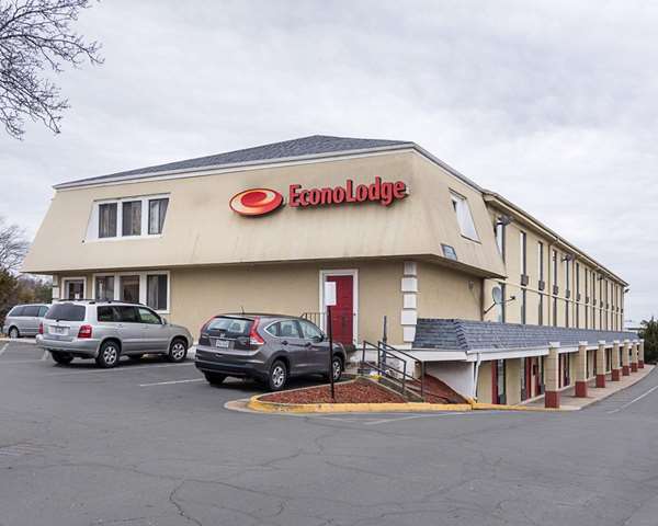 Econo Lodge Near Quantico Marine Base in Dumfries, Virginia, United States