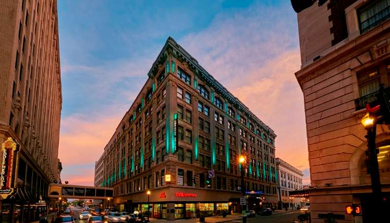 Embassy Suites by Hilton Louisville Downtown in Louisville, Kentucky, United States