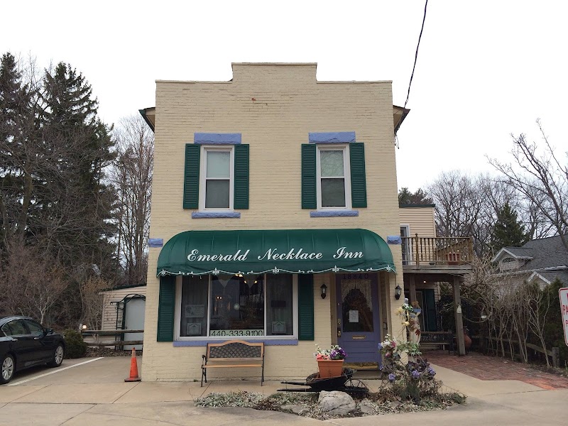 Emerald Necklace Inn & Suites in Rocky River, Ohio, United States