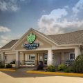 EverSpring Inn & Suites