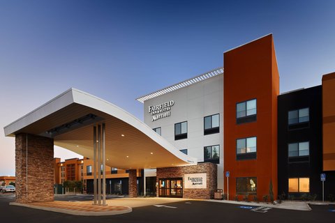 Fairfield Inn & Suites by Marriott Fresno Yosemite International Airport in Fresno, California, United States