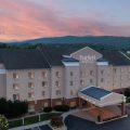 Fairfield Inn & Suites by Marriott Roanoke Hollins/I-81