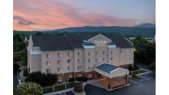 Fairfield Inn & Suites by Marriott Roanoke Hollins/I-81 in Roanoke, Virginia, United States