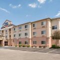 Fairfield Inn & Suites by Marriott Toledo Maumee