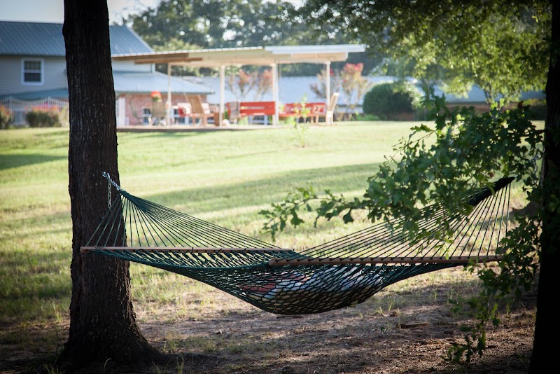 Fall Farm Country Inn in Mineola, Texas, United States