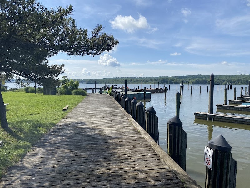 Fort Washington Marina Hotel in Fort Washington, Maryland, United States