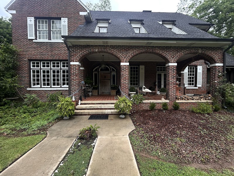 Fox and Pheasant Inn in Montevallo, Alabama, United States