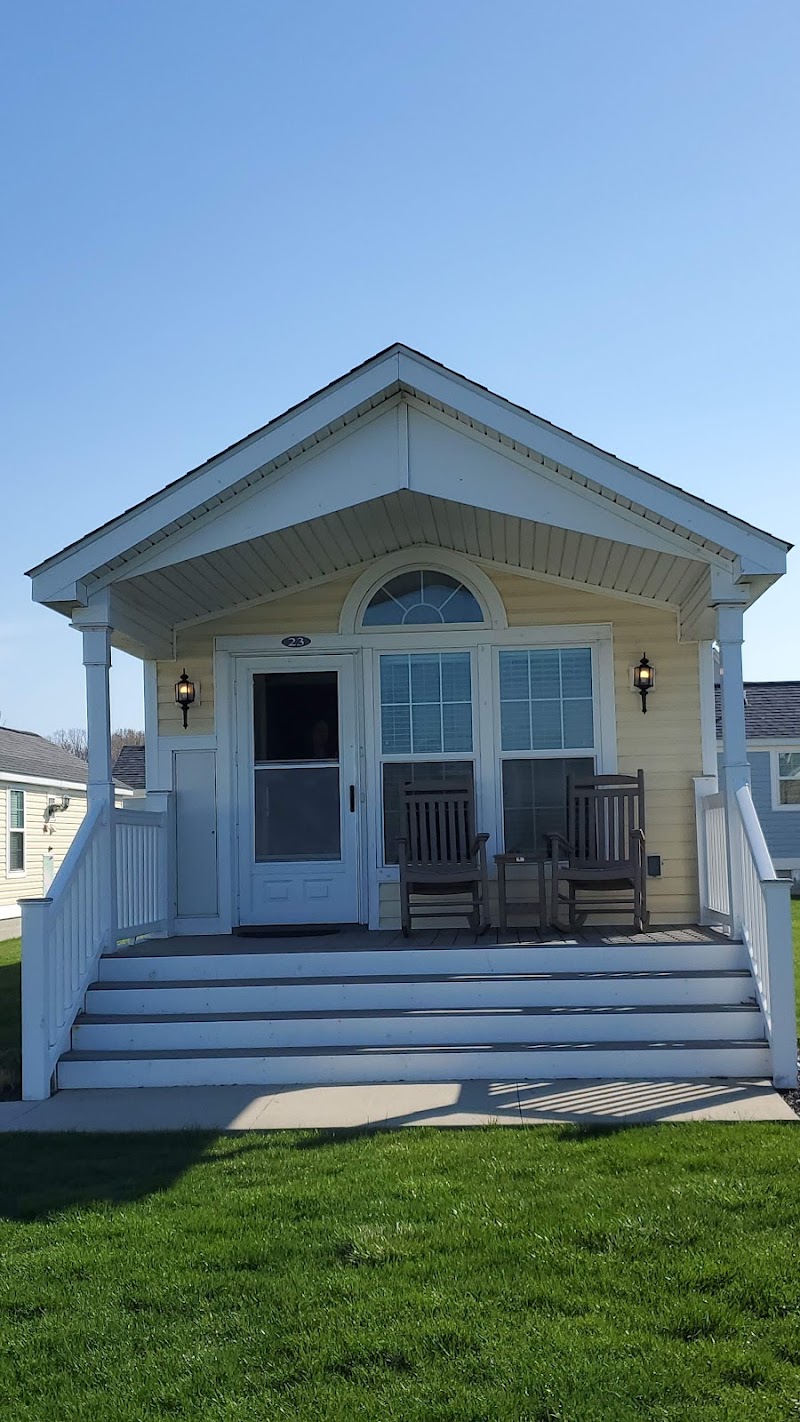 Geneva-on-the-Lake Cabins in Geneva-On-The-Lake, OH, United States