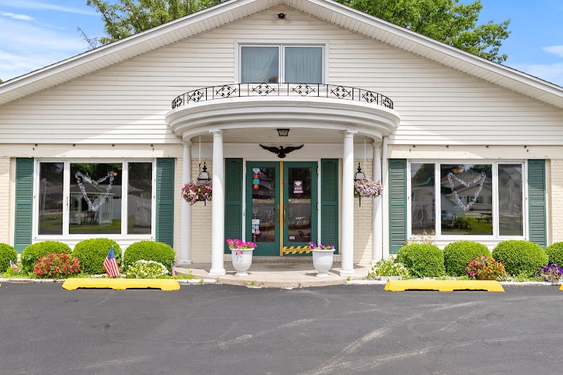 Glass House Inn in Erie, Pennsylvania, United States
