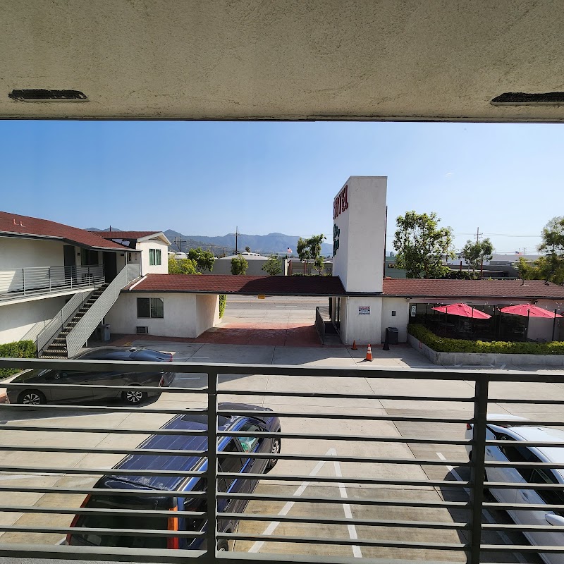Glen Capri Inn & Suites Burbank in Burbank, California, United States