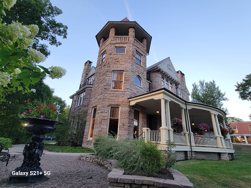 Graceland Inn & Conference Center in Elkins, West Virginia, United States