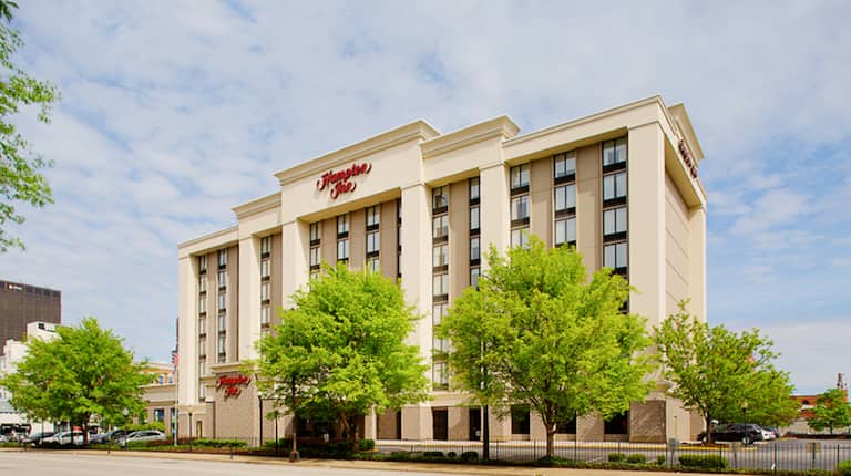 Hampton Inn Louisville Downtown in Louisville, Kentucky, United States