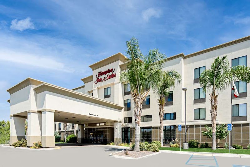 Hampton Inn & Suites Bakersfield/Hwy 58, CA in East Bakersfield, California, United States