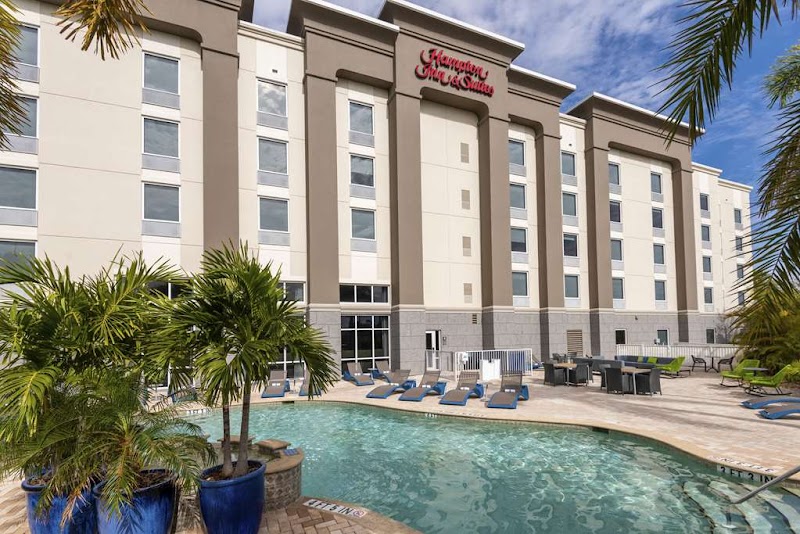 Hampton Inn & Suites Fort Myers - Colonial Blvd in Fort Myers, Florida, United States