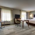 Hampton Inn & Suites Milwaukee West