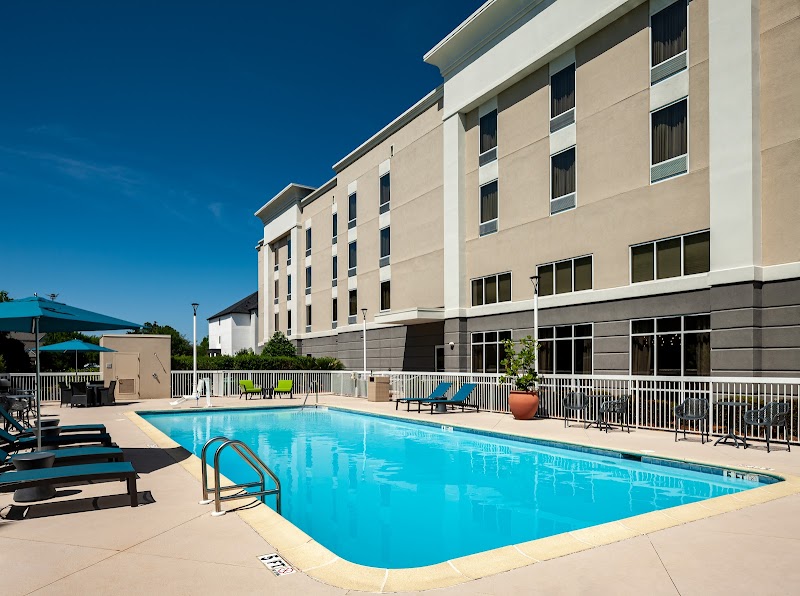 Hampton Inn & Suites Mobile I-65@ Airport Blvd in Mobile, Alabama, United States