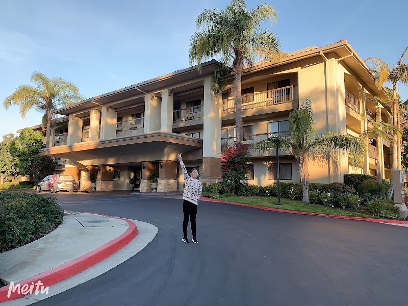 Hampton Inn & Suites Santa Ana/Orange County Airport in Santa Ana, California, United States