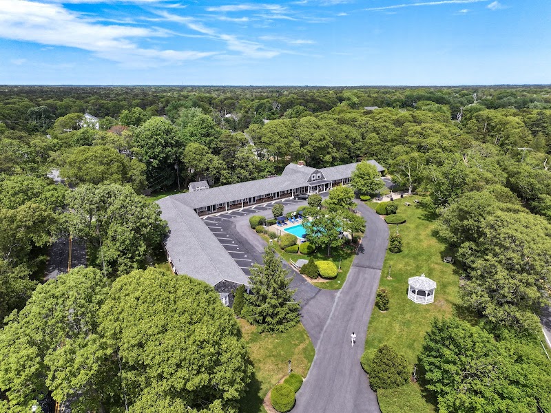 Handkerchief Shoals Inn in Northwest Harwich, Massachusetts, United States