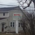 Highlander Motel
