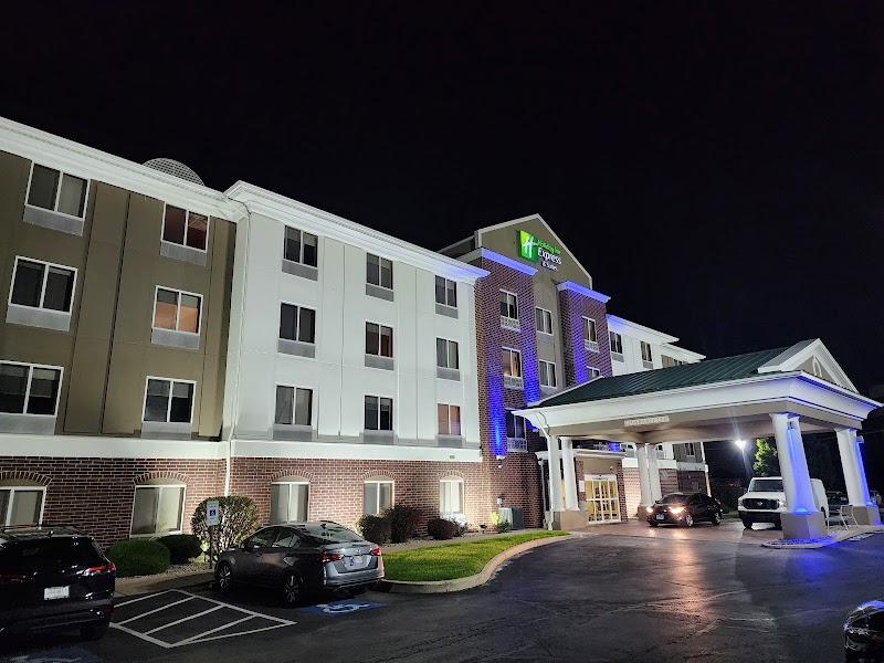 Holiday Inn Express Hotel & Suites Chicago South Lansing in Lansing, Illinois, United States
