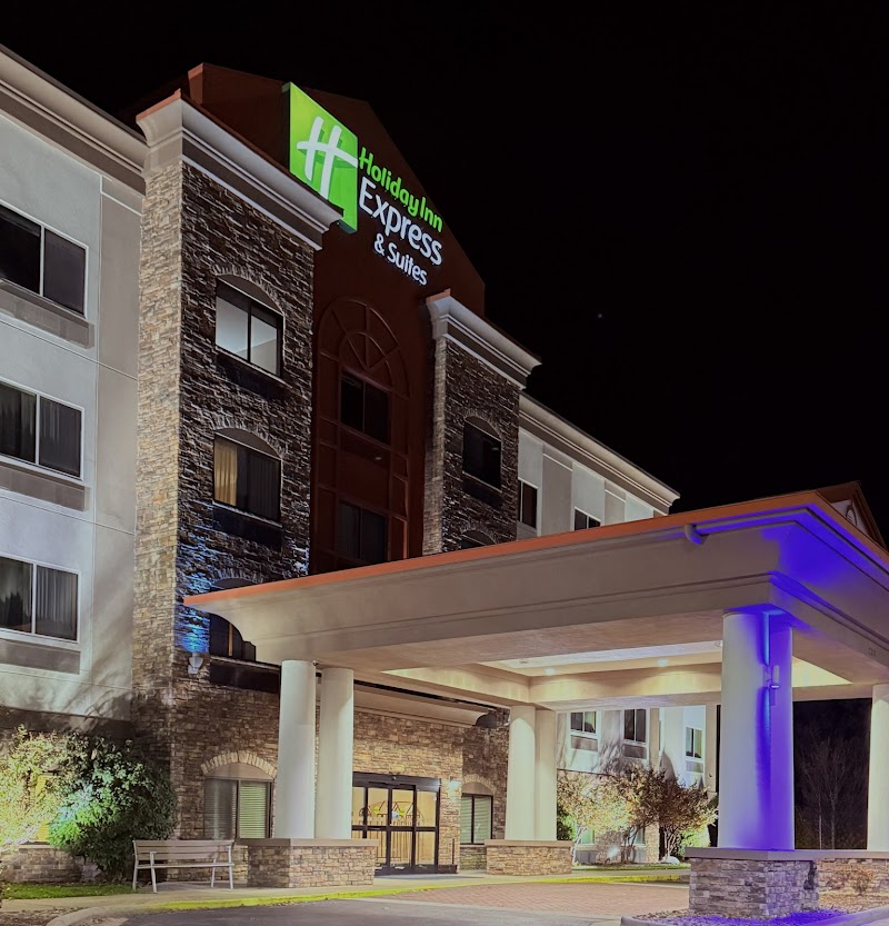 Holiday Inn Express Hotel & Suites Mount Airy in Mount Airy, North Carolina, United States