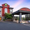 Holiday Inn Express Portland South – Lake Oswego