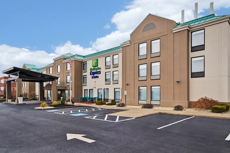 Holiday Inn Express & Suites Allentown-Dorney Park Area in Allentown, Pennsylvania, United States