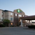 Holiday Inn Express & Suites Bloomington – Normal