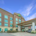 Holiday Inn Express & Suites Charleston Arpt-Conv Ctr Area