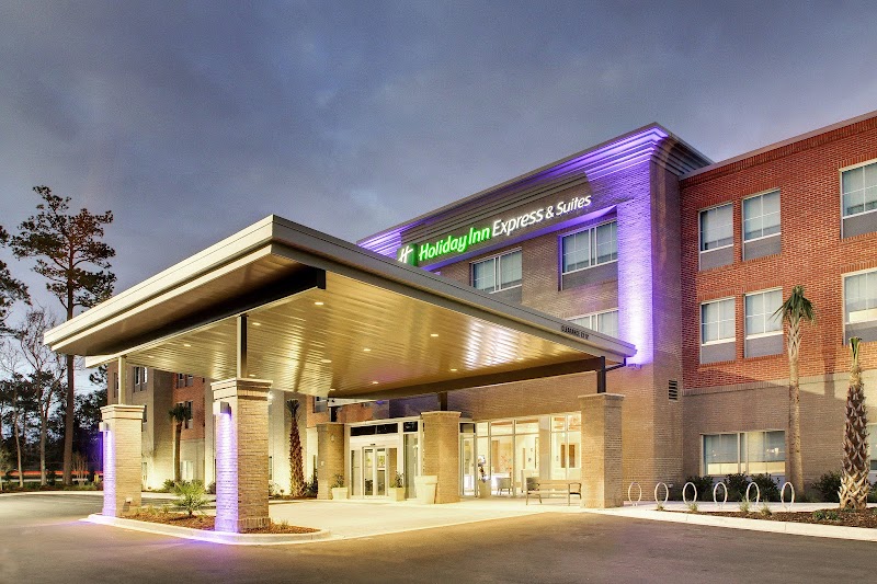 Holiday Inn Express & Suites Charleston NE Mt Pleasant US17 in Mount Pleasant, South Carolina, United States