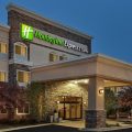 Holiday Inn Express & Suites Chicago-Libertyville