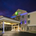 Holiday Inn Express & Suites Clinton