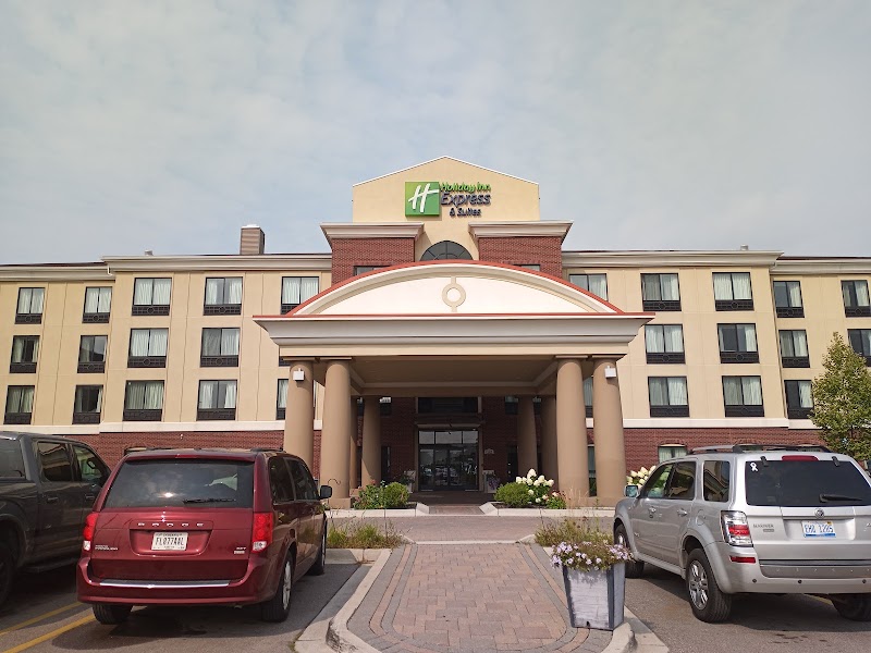 Holiday Inn Express & Suites Dearborn SW - Detroit Area in Dearborn, Michigan, United States