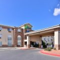 Holiday Inn Express & Suites Farmington