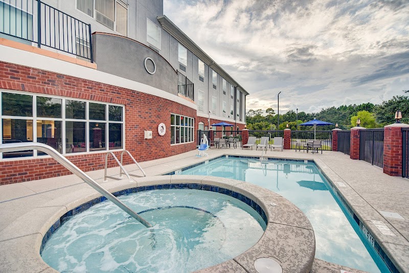 Holiday Inn Express & Suites Foley in Foley, Alabama, United States