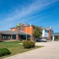 Holiday Inn Express & Suites Fort Atkinson