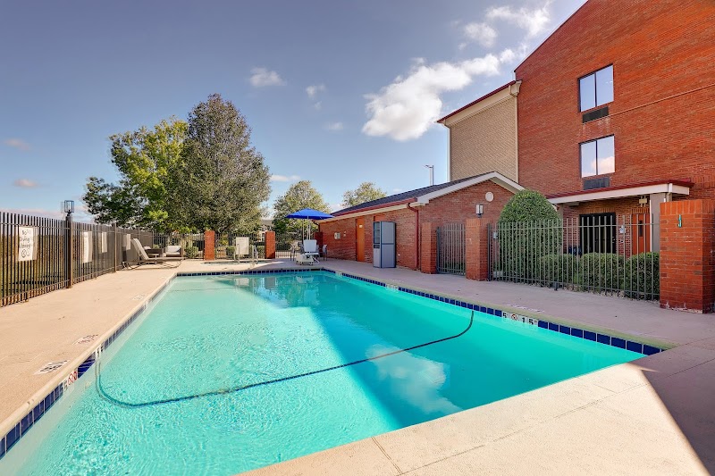 Holiday Inn Express & Suites Gadsden in Gadsden, Alabama, United States