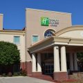 Holiday Inn Express & Suites Gainesville